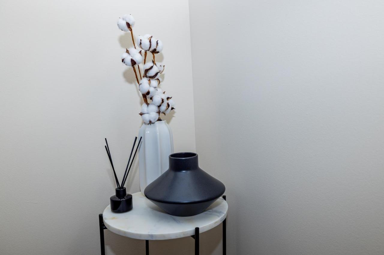 Two Bed Apartment Near Canary Wharf 伦敦 外观 照片