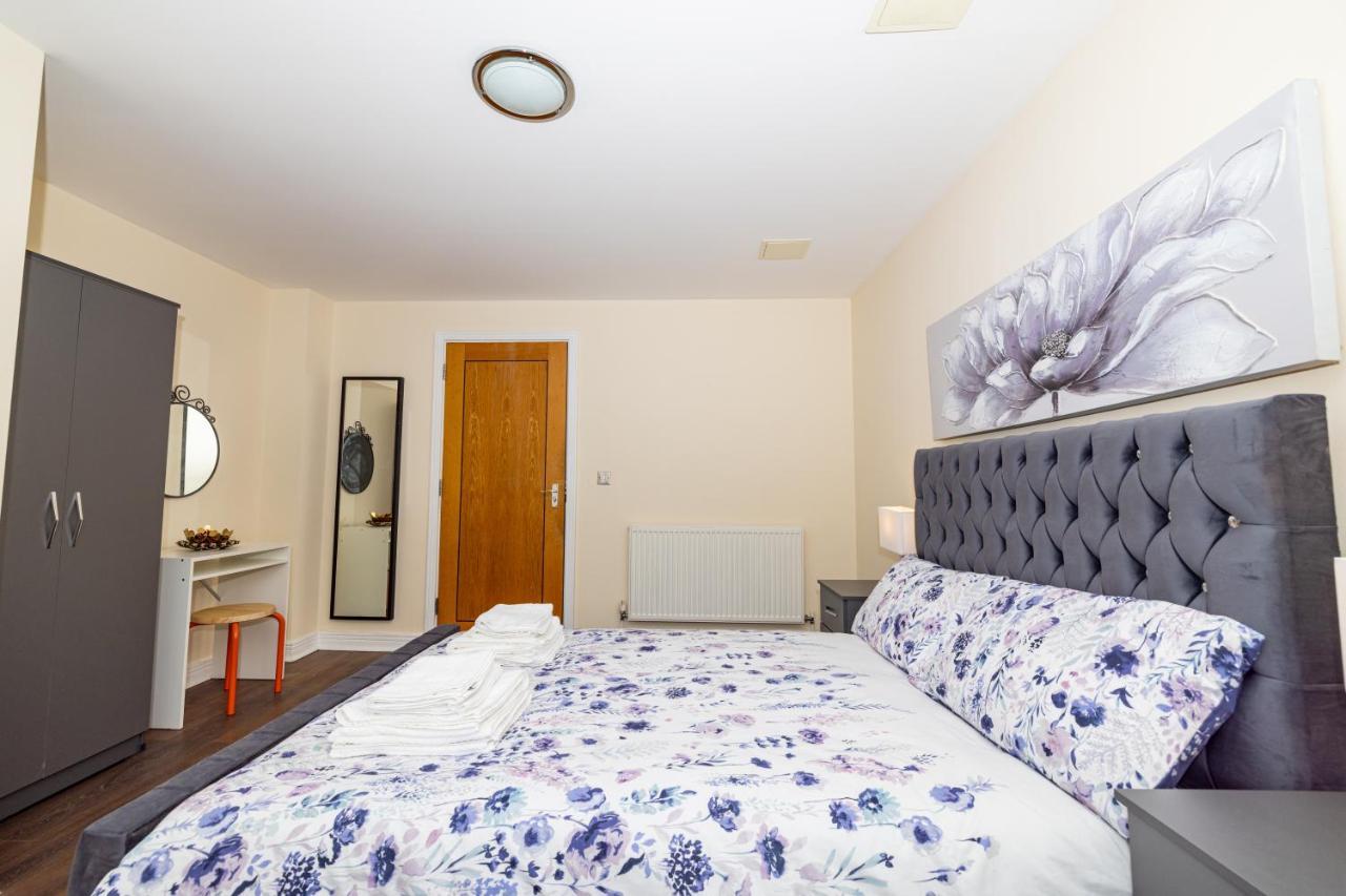 Two Bed Apartment Near Canary Wharf 伦敦 外观 照片