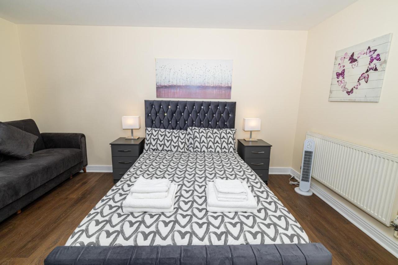 Two Bed Apartment Near Canary Wharf 伦敦 外观 照片
