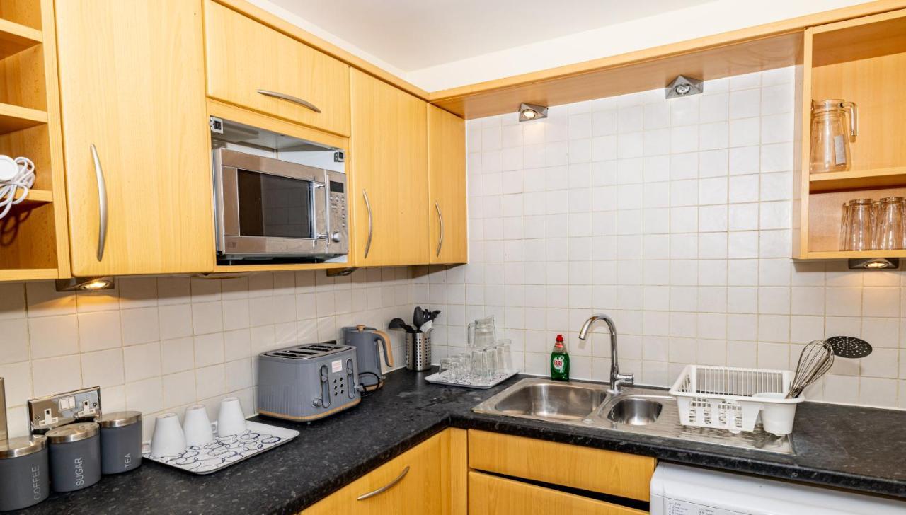 Two Bed Apartment Near Canary Wharf 伦敦 外观 照片