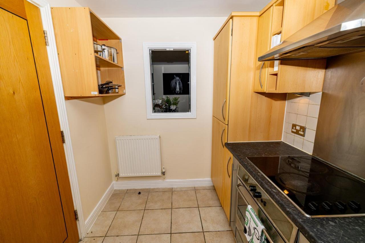 Two Bed Apartment Near Canary Wharf 伦敦 外观 照片
