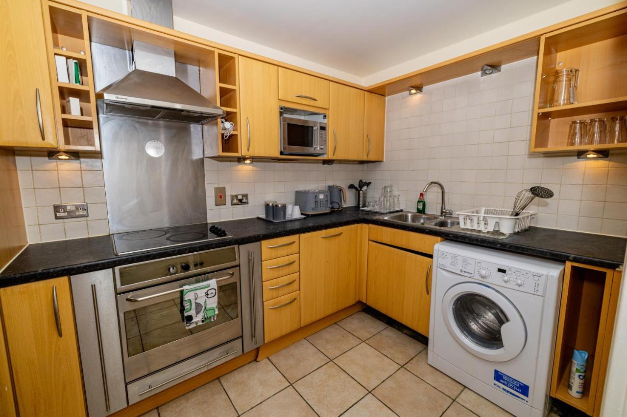 Two Bed Apartment Near Canary Wharf 伦敦 外观 照片
