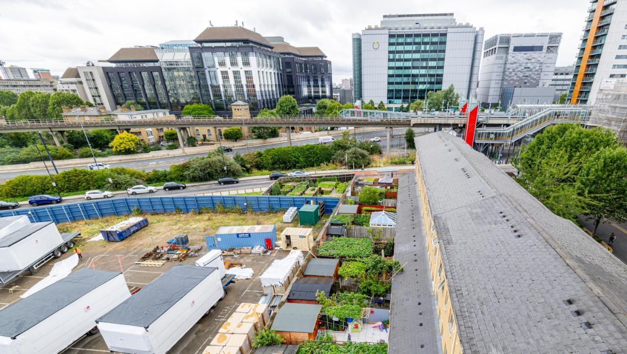 Two Bed Apartment Near Canary Wharf 伦敦 外观 照片