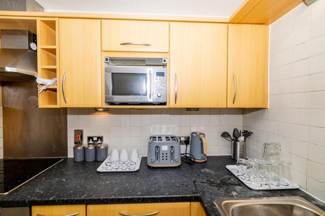 Two Bed Apartment Near Canary Wharf 伦敦 外观 照片